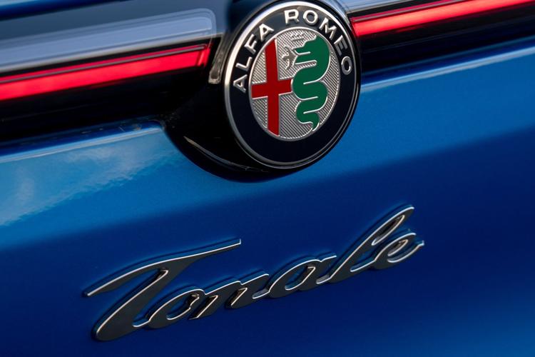 Our best value leasing deal for the Alfa Romeo Tonale 1.5 MHEV Sprint 5dr Auto