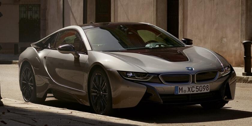 BMW i8 coupe front angle 
