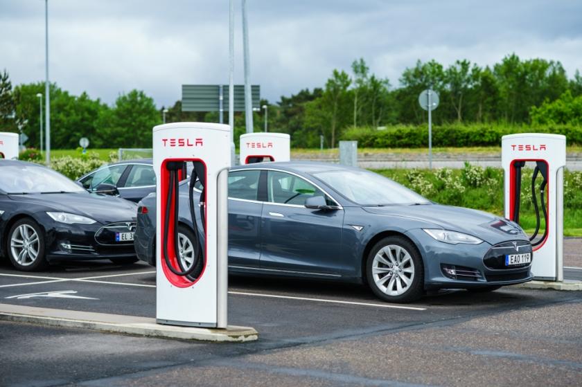 Tesla Supercharger Network Opening Up To All EVs