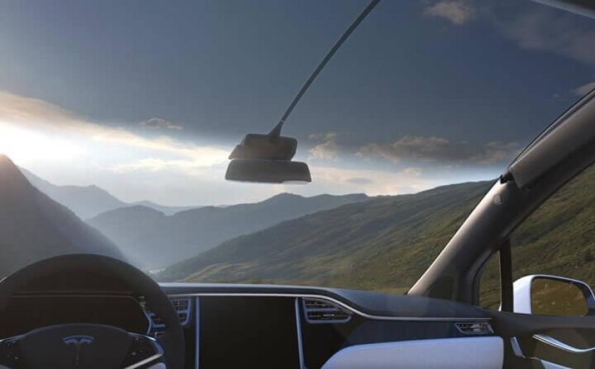 tesla-model-x-panoramic-windshield.jpg